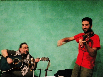 Concerto dal vivo di Polistrumentando venerdì 24 ottobre 2014 al Casale Podere Rosa foto del gruppo musicale